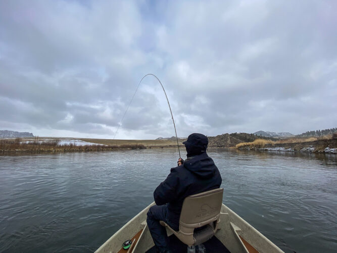 Missouri River Spring Fishing - Hooked up right out of the gate 